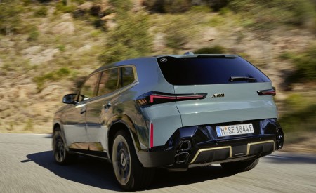 2023 BMW XM Rear Three-Quarter Wallpapers 450x275 (41)