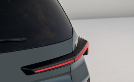 2023 BMW XM Tail Light Wallpapers 450x275 (105)