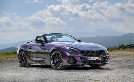 2023 BMW Z4 M40i Front Three-Quarter Wallpapers 450x275 (22)