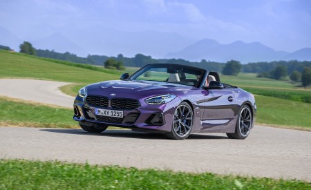 2023 BMW Z4 M40i Front Three-Quarter Wallpapers 450x275 (17)