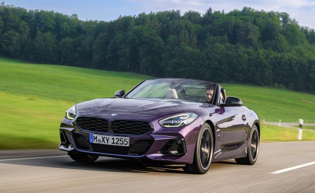 2023 BMW Z4 M40i Front Three-Quarter Wallpapers 450x275 (11)