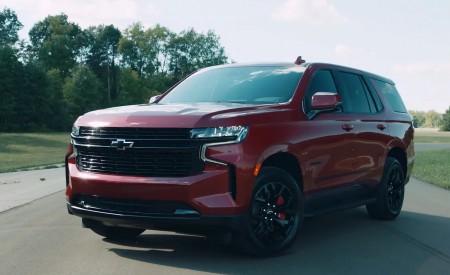 2023 Chevrolet Tahoe RST Performance Edition Front Three-Quarter Wallpapers 450x275 (3)