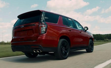 2023 Chevrolet Tahoe RST Performance Edition Rear Three-Quarter Wallpapers 450x275 (7)