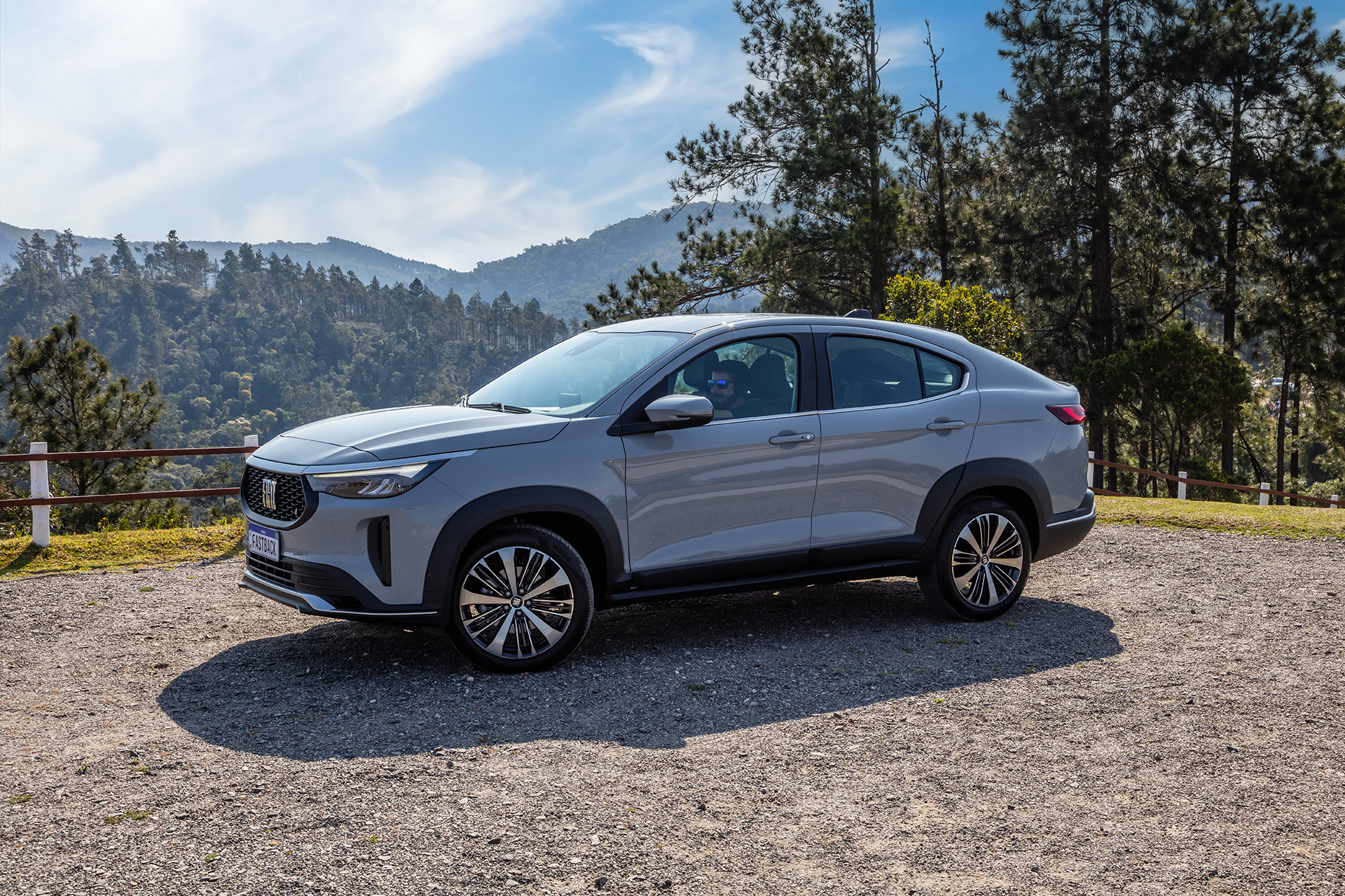 2023 Fiat Fastback Audace Turbo 200 Flex AT Front Three-Quarter Wallpapers (13)