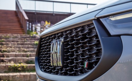 2023 Fiat Fastback Audace Turbo 200 Flex AT Grille Wallpapers 450x275 (18)