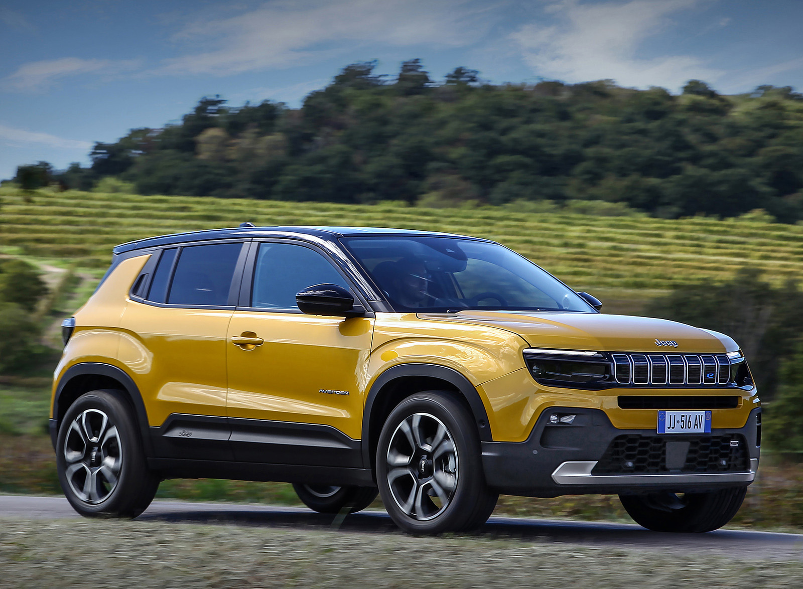 2023 Jeep Avenger Front Three-Quarter Wallpapers (14)