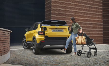 2023 Jeep Avenger Rear Wallpapers 450x275 (23)