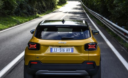 2023 Jeep Avenger Rear Wallpapers 450x275 (5)