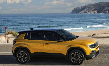 2023 Jeep Avenger Side Wallpapers 450x275 (6)