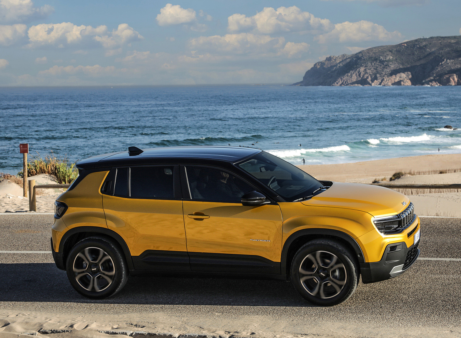 2023 Jeep Avenger Side Wallpapers (6)