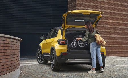 2023 Jeep Avenger Trunk Wallpapers  450x275 (25)