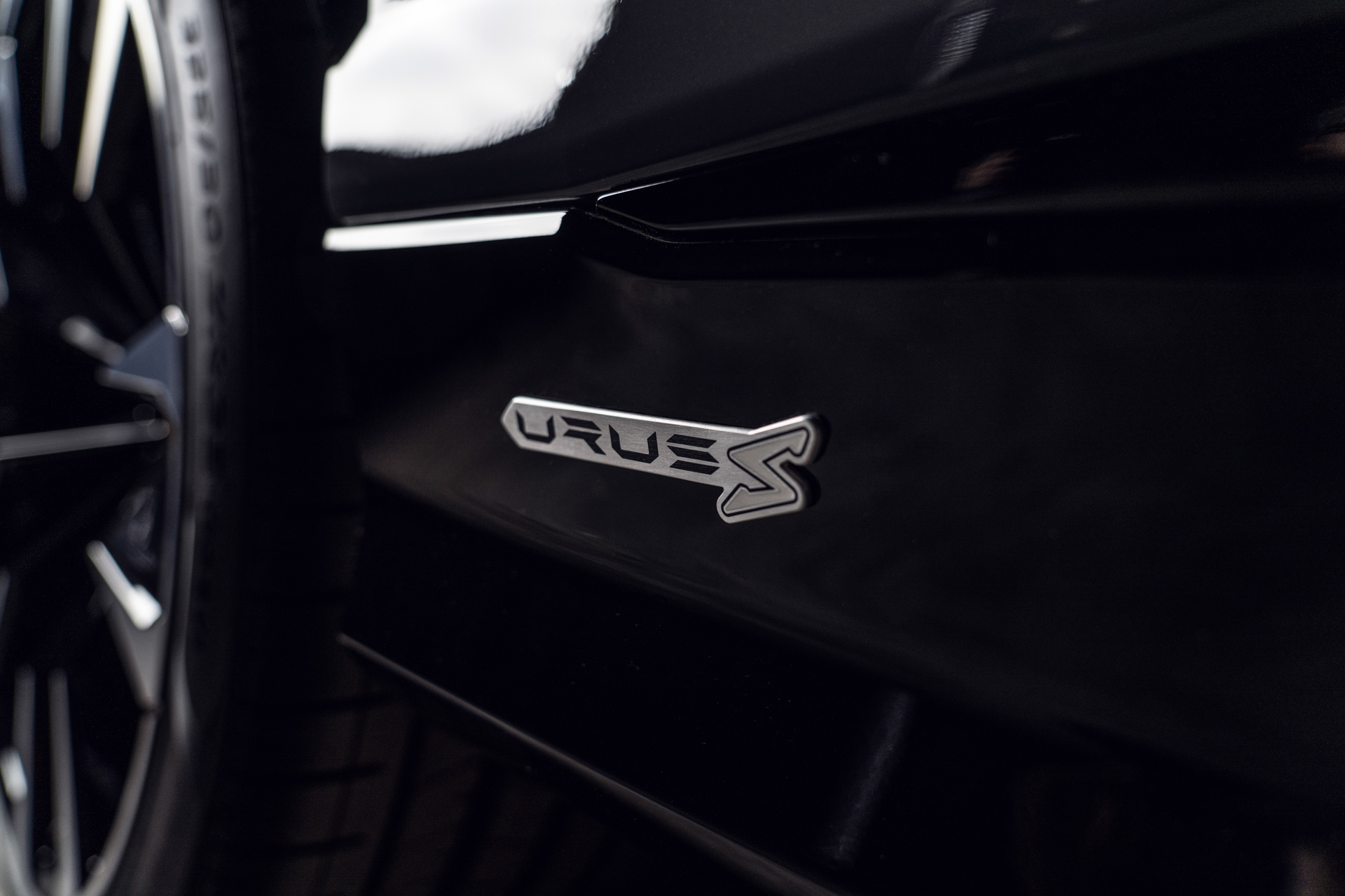 2023 Lamborghini Urus S Detail Wallpapers (14)