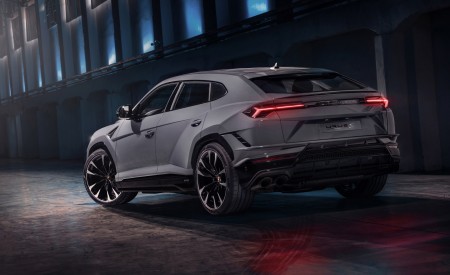 2023 Lamborghini Urus S Rear Three-Quarter Wallpapers 450x275 (3)