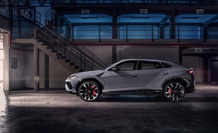 2023 Lamborghini Urus S Side Wallpapers 450x275 (4)