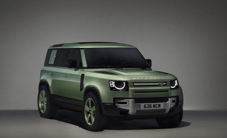 2023 Land Rover Defender 110 75th Limited Edition Front Three-Quarter Wallpapers 450x275 (9)