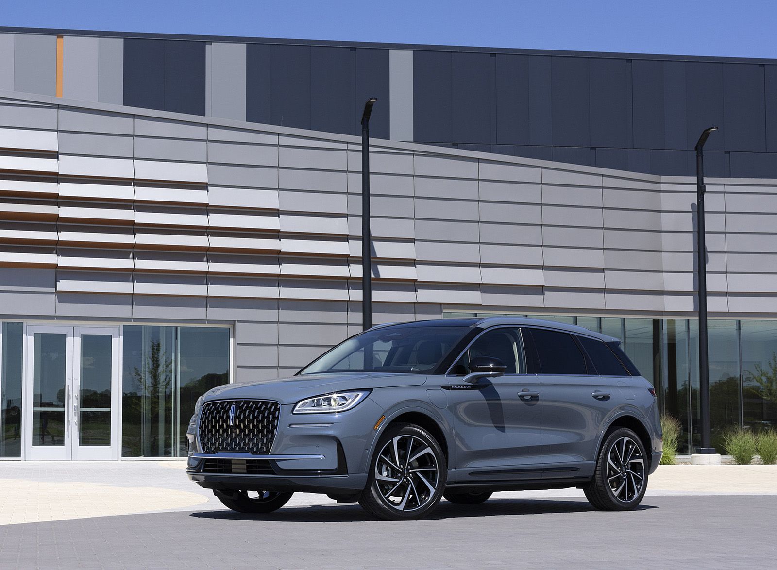 2023 Lincoln Corsair Grand Touring Front Three-Quarter Wallpapers (3)