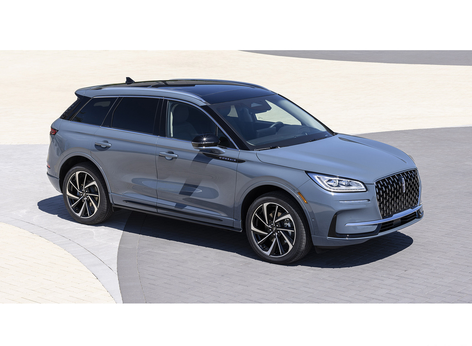 2023 Lincoln Corsair Grand Touring Front Three-Quarter Wallpapers (4)