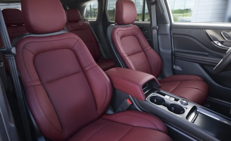 2023 Lincoln Corsair Reserve Interior Front Seats Wallpapers 450x275 (19)