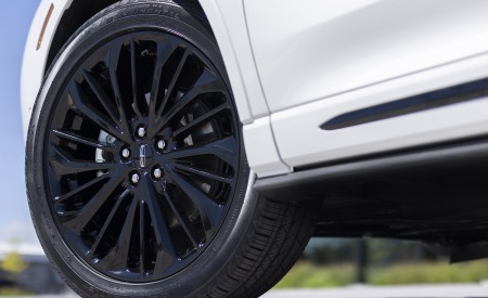 2023 Lincoln Corsair Reserve Wheel Wallpapers 450x275 (11)