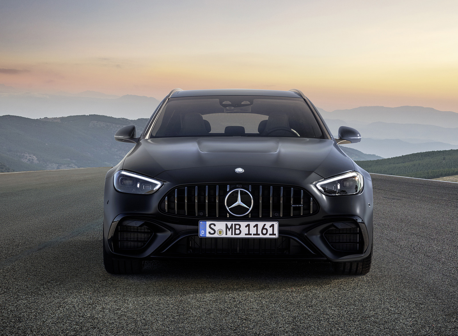 2023 Mercedes-AMG C 63 S E Performance Estate (Color: Graphite Grey Magno) Front Wallpapers (13)