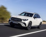 2023 Mercedes-Benz GLC 220d 4MATIC AMG Line (Color: MANUFAKTUR Diamond White Bright) Front Three-Quarter Wallpapers 150x120 (7)