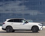 2023 Mercedes-Benz GLC 220d 4MATIC AMG Line (Color: MANUFAKTUR Diamond White Bright) Side Wallpapers 150x120 (18)