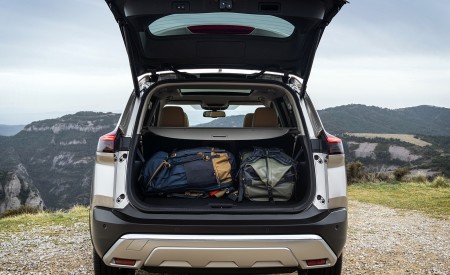 2023 Nissan X-Trail Trunk Wallpapers 450x275 (59)