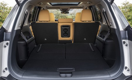 2023 Nissan X-Trail Trunk Wallpapers 450x275 (54)