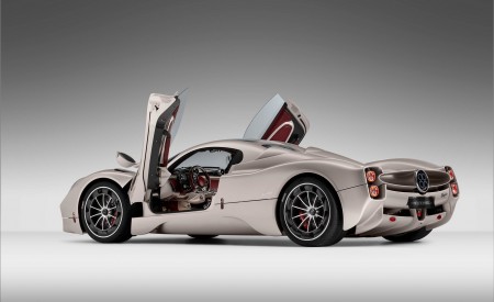 2023 Pagani Utopia Rear Three-Quarter Wallpapers 450x275 (9)