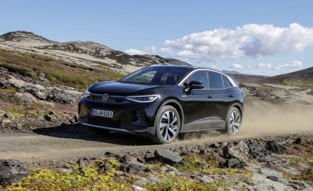 2023 Volkswagen ID.4 Pro 4MOTION Front Three-Quarter Wallpapers 450x275 (19)