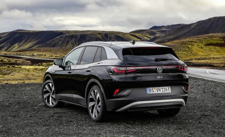 2023 Volkswagen ID.4 Pro 4MOTION Rear Three-Quarter Wallpapers 450x275 (25)