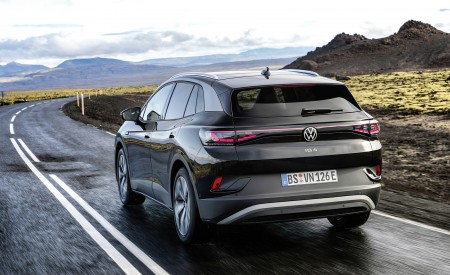 2023 Volkswagen ID.4 Pro 4MOTION Rear Three-Quarter Wallpapers 450x275 (7)