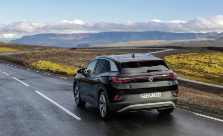 2023 Volkswagen ID.4 Pro 4MOTION Rear Three-Quarter Wallpapers 450x275 (3)