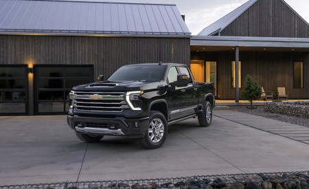 2024 Chevrolet Silverado 2500HD High Country Front Wallpapers  450x275 (3)