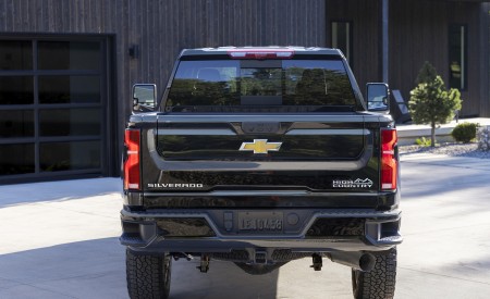 2024 Chevrolet Silverado 2500HD High Country Rear Wallpapers 450x275 (7)