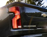 2024 Chevrolet Silverado 2500HD High Country Tail Light Wallpapers 150x120 (14)