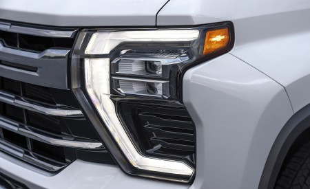 2024 Chevrolet Silverado HD 3500HD LTZ Dually Headlight Wallpapers 450x275 (7)