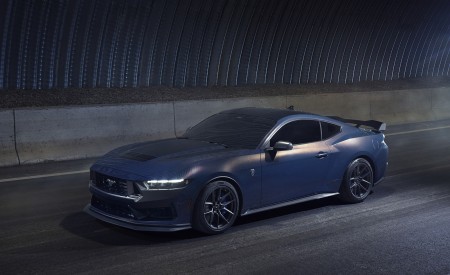 2024 Ford Mustang Dark Horse Front Three-Quarter Wallpapers 450x275 (7)