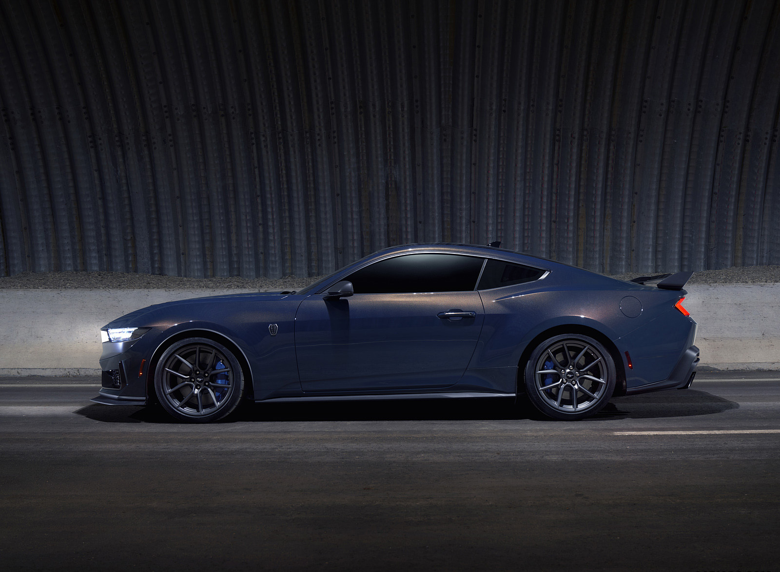 2024 Ford Mustang Dark Horse Side Wallpapers (9)