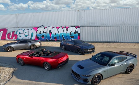 2024 Ford Mustang Dark Horse and Mustang Family Wallpapers 450x275 (16)