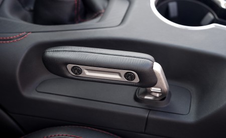 2024 Ford Mustang GT Convertible Interior Detail Wallpapers 450x275 (15)