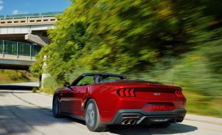 2024 Ford Mustang GT Convertible Rear Three-Quarter Wallpapers 450x275 (2)