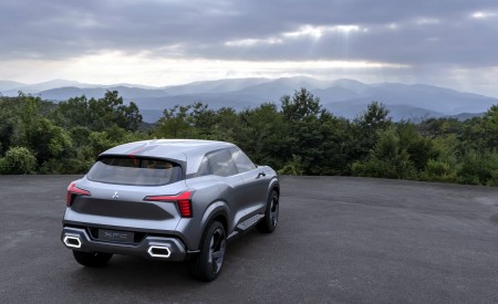 2022 Mitsubishi XFC Concept Rear Three-Quarter Wallpapers  450x275 (15)