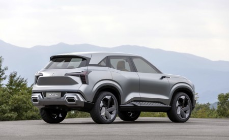 2022 Mitsubishi XFC Concept Rear Three-Quarter Wallpapers 450x275 (4)