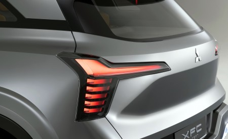 2022 Mitsubishi XFC Concept Tail Light Wallpapers 450x275 (33)