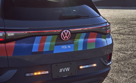 2022 Volkswagen ID.4 EV Drone Command Concept Detail Wallpapers 450x275 (8)