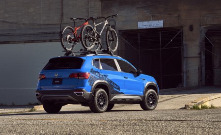 2022 Volkswagen Taos Basecamp Active Concept Rear Three-Quarter Wallpapers 450x275 (2)