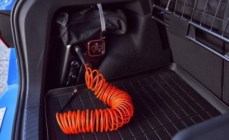 2022 Volkswagen Taos Basecamp Active Concept Trunk Wallpapers 450x275 (7)