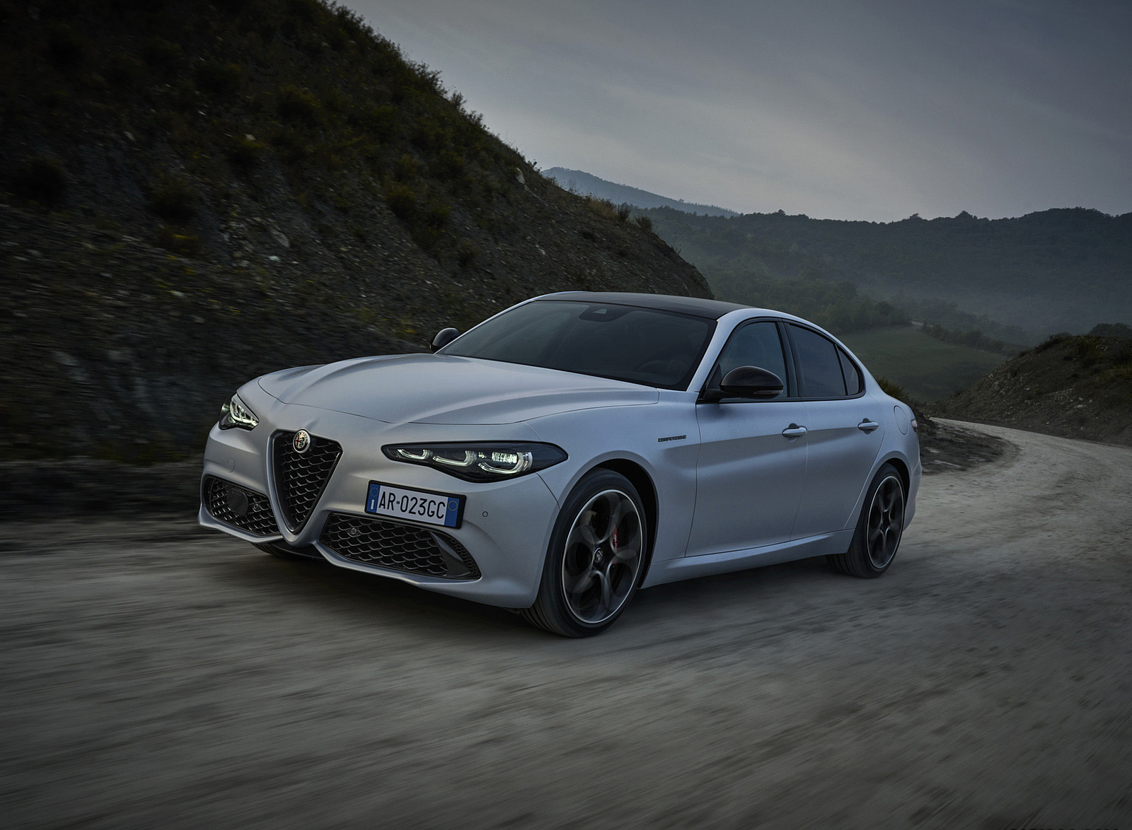 2023 Alfa Romeo Giulia Front Three-Quarter Wallpapers (3)