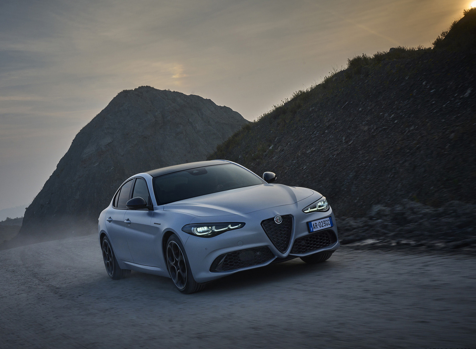 2023 Alfa Romeo Giulia Front Three-Quarter Wallpapers  (4)